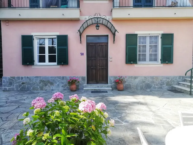 La Casa dei Due Aranci vip story