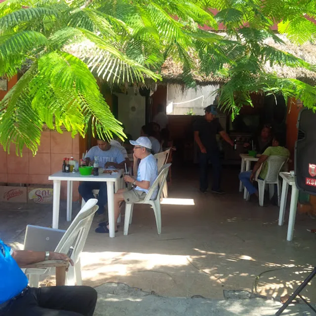 ceviches y cocteles los cocos (Rejon Torres Julio Olegario)