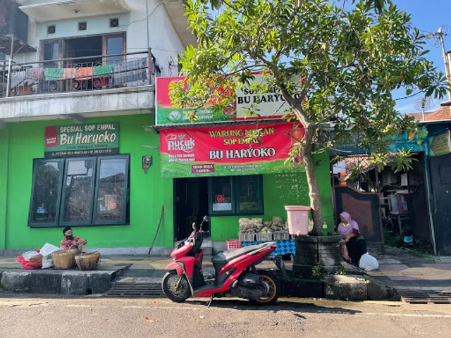 Sop Empal Bu Haryoko