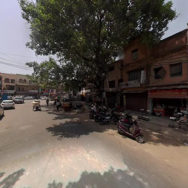 Best pani puri in lucknow