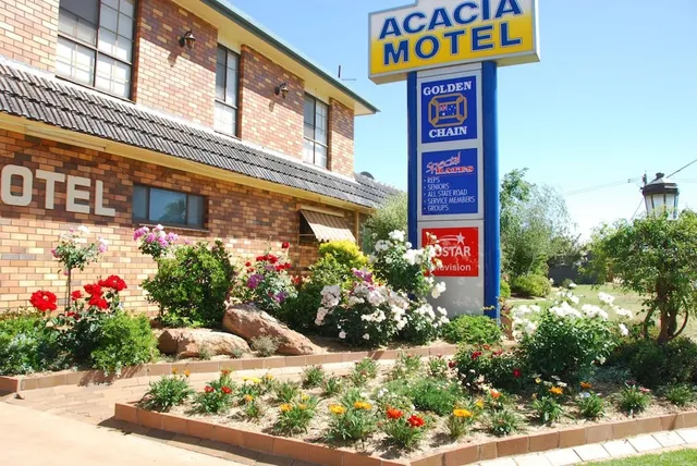 Acacia Motel