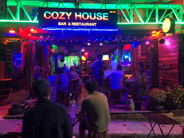 Cozy House Bar & Restaurant
