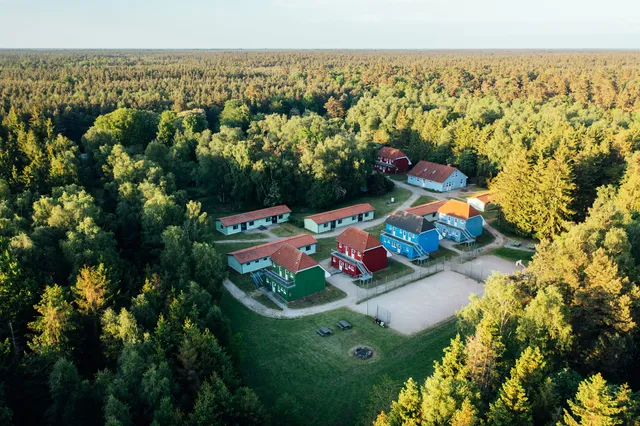 DJH Youth Hostel Born-Ibenhorst with campsite