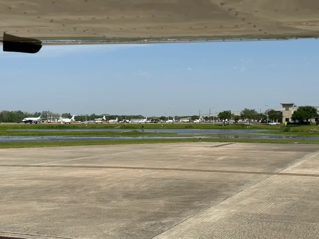 KSGR - Sugar Land Regional Airport