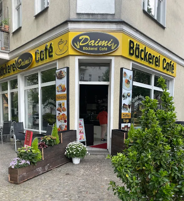 Café Daimi und Minimarkt