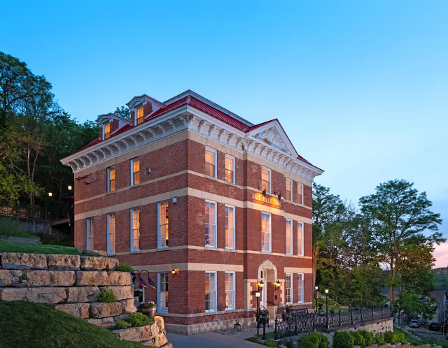 Jail Hill Inn a Boutique Hotel