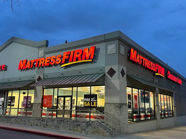 Mattress Firm San Pedro Outlet Center