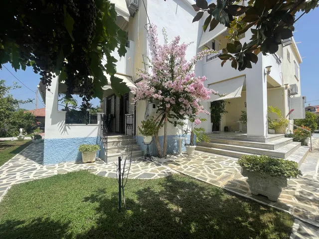 Koletsis Rooms (Villa Koletsis)