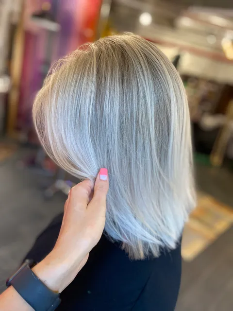 Салон красоты Ten Tone | Парикмахерская, коррекция бровей, маникюр Новокузнецкая