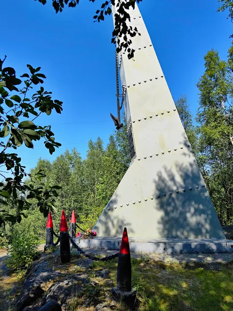 Памятный знак «Героям североморцам погибшим в годы Великой Отечественной войны»