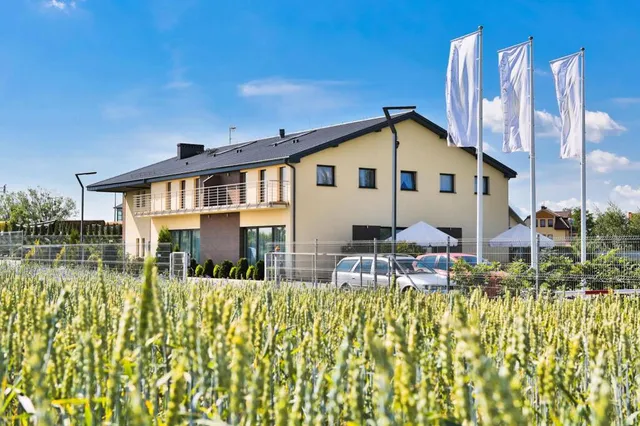 Złoty Staw - Noclegi i Sala bankietowa