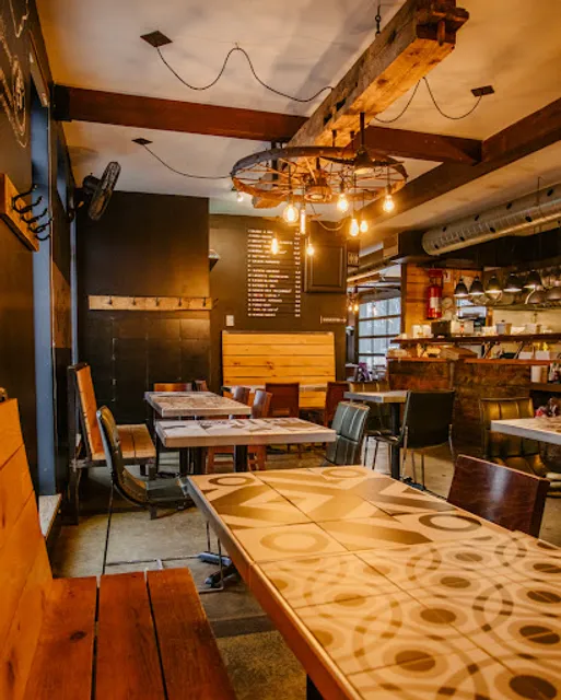 Sutton Brouërie - Microbrasserie & Auberge