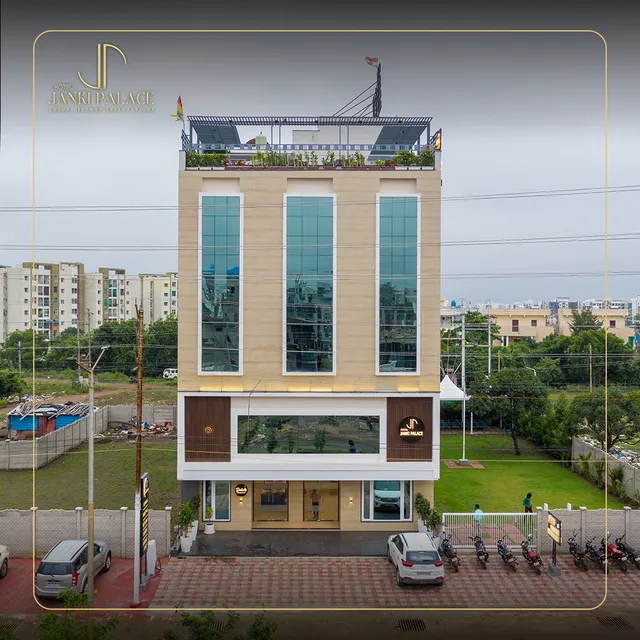 Hotel Janki Palace
