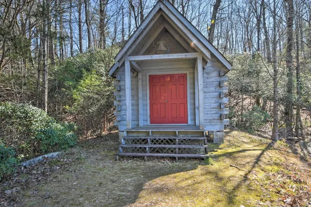Whitetail Retreat Cabin