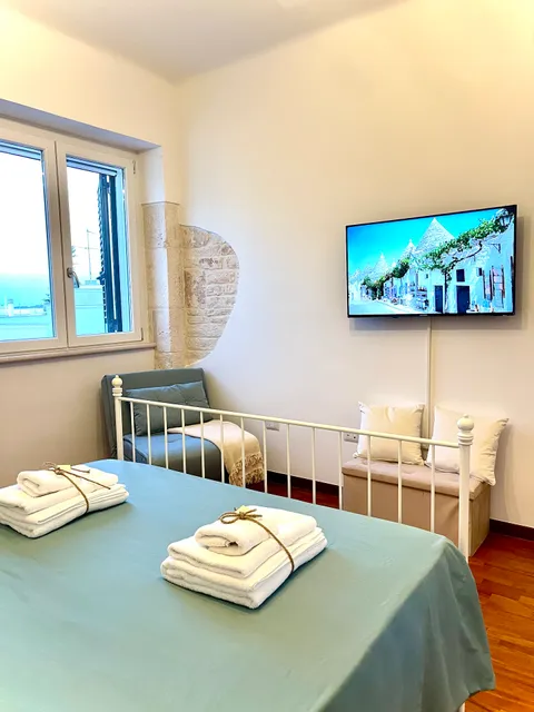 Iaru-Bed Experience House