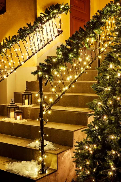 Vicky Sun Christmas Tree & Lights