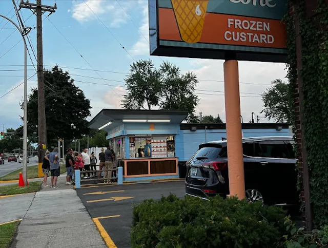 Golden Cone Frozen Custard - Madison Heights