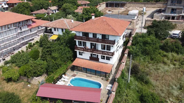 Хотел Арбанашка среща | Стаи за настаняване Арбанаси | Механа | Басейн