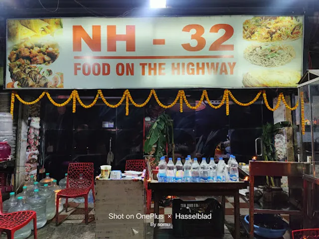 Nh32 food on the highway
