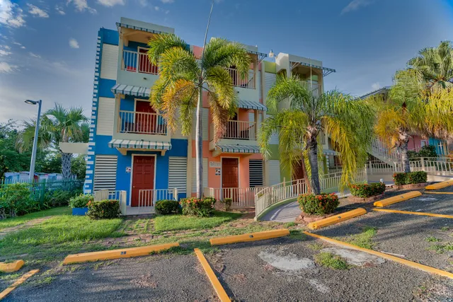 Red Sunset Beach Club