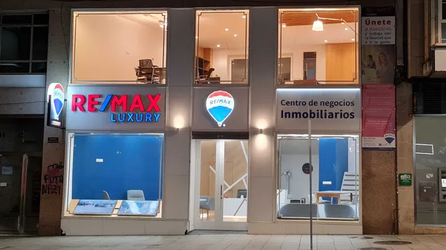RE/MAX LUXURY Inmobiliaria