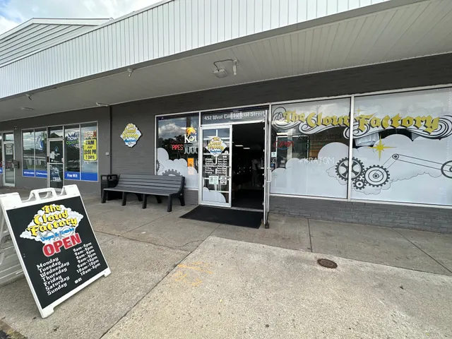 The Cloud Factory Vape/Smoke