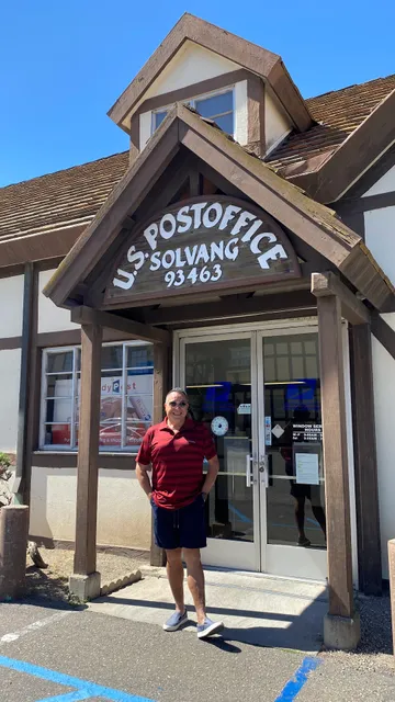 Pieces of the Past Vintage and Antiques Collective