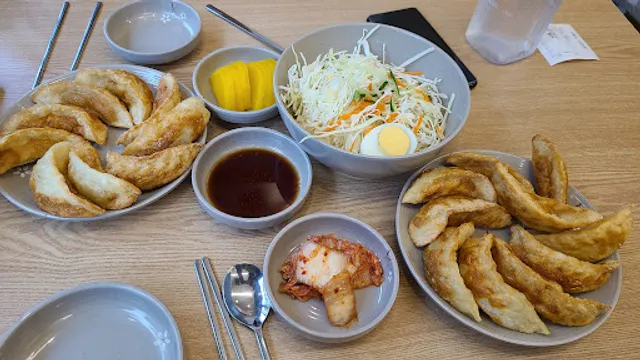 보영만두 권선직영점