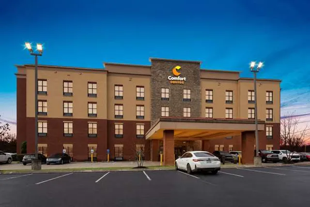 Comfort Suites Nashville near Percy Priest Lake