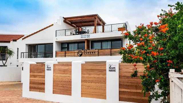 AtSupers Luxury Accommodation