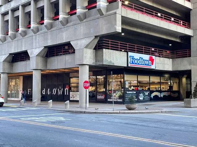 Foodtown of Roosevelt Island