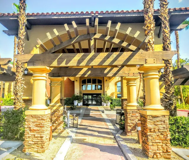 Holiday Inn Express & Suites Rancho Mirage - Palm Springs Area by IHG