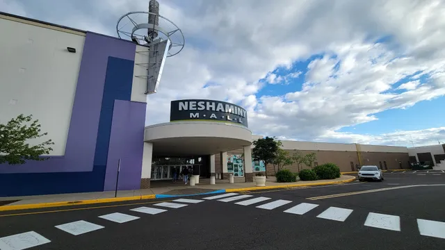 Neshaminy Mall
