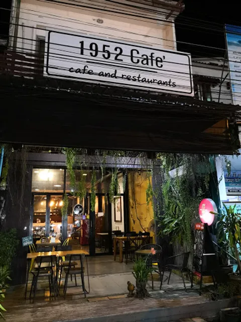 Cafe 1952