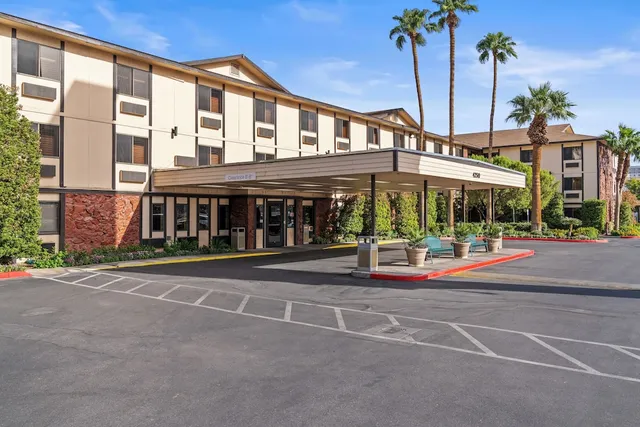 Ellis Island Casino & Hotel