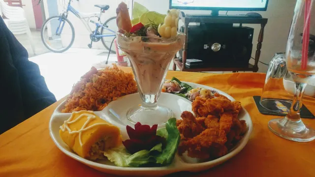 RESTAURANT "LA RONDA MARINA"