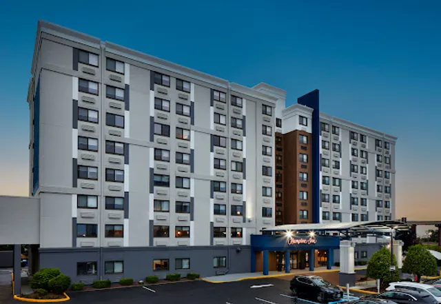Hampton Inn Newark Airport