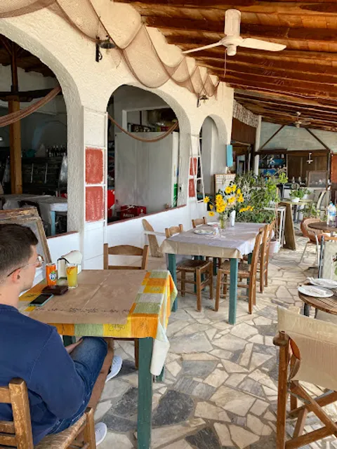 Taverna-Bar Magali Ammos Manika