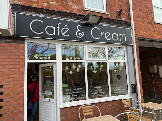 Cafe & Cream