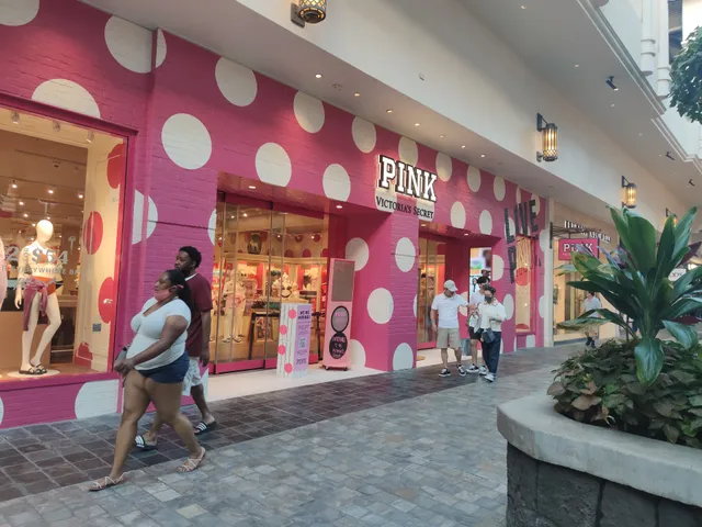 Victoria's Secret & PINK