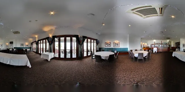 Seacliff Beach Hotel