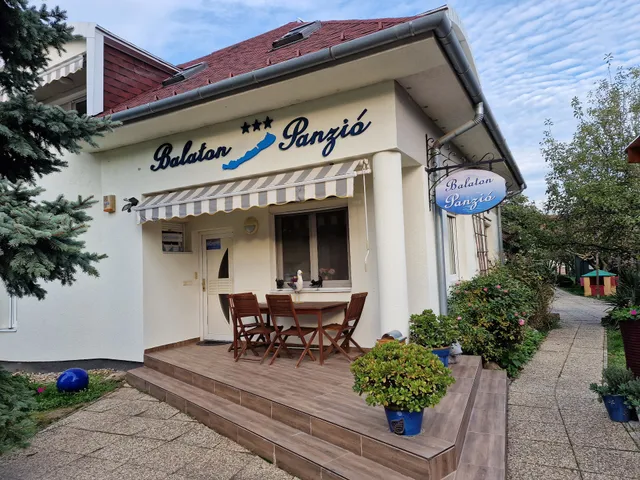 Balaton Villa és Apartmanház