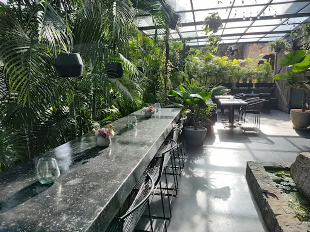 LOOT Cafe Restaurant & Mexican Boutique