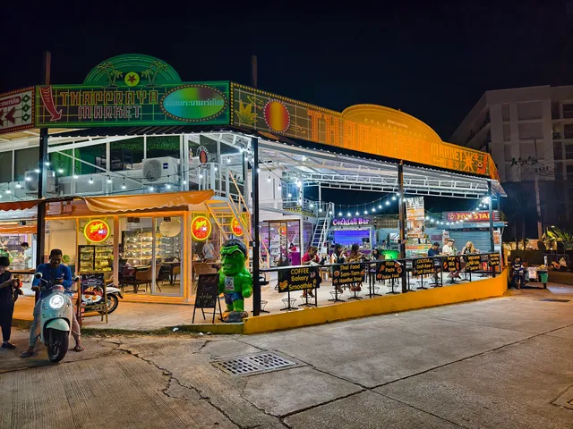 Thappraya Night Market