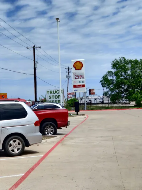 Parking @ Walburg Travel Center & Food court