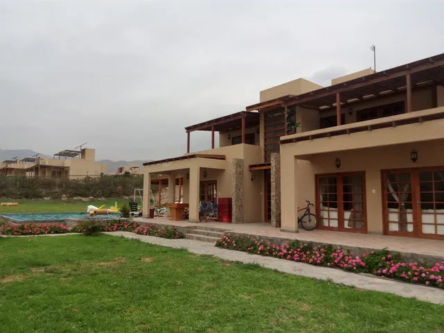 Las Bahías, Condominios Ecológicos