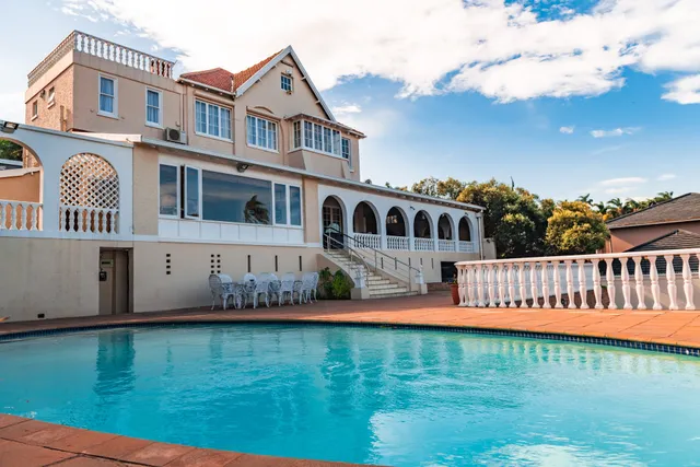 Albion Manor Guest House