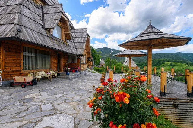 Нева Апартмани