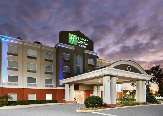 Holiday Inn Express & Suites Palatka Northwest by IHG