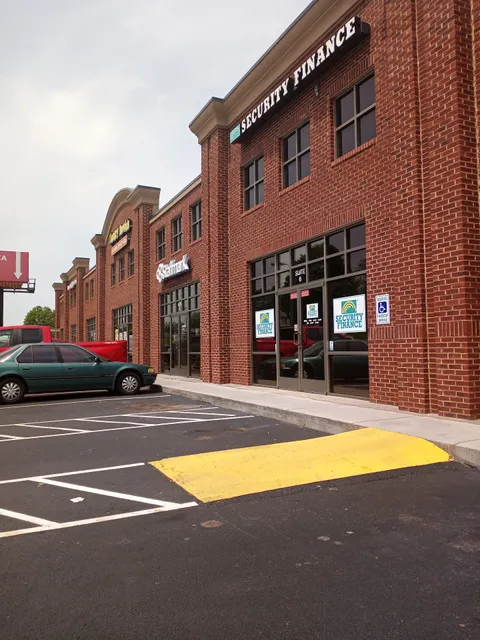 College Square Plaza